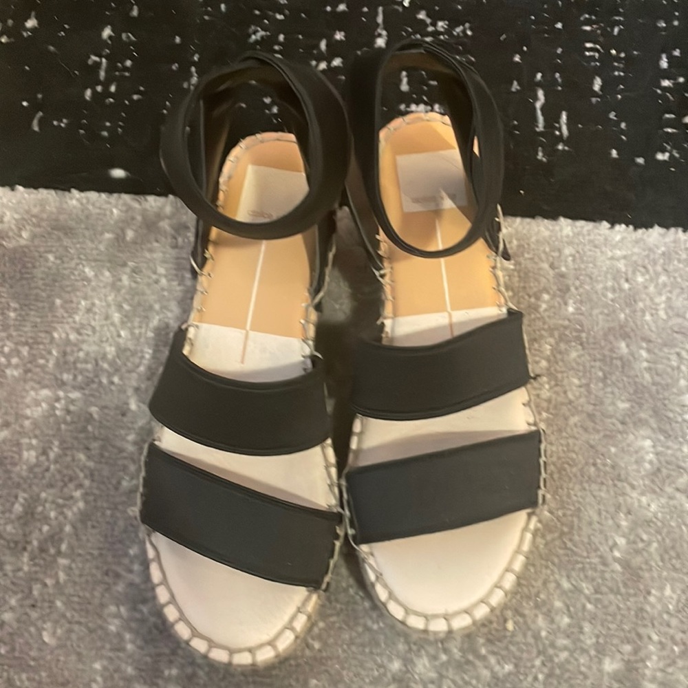 Dolce vita sandals